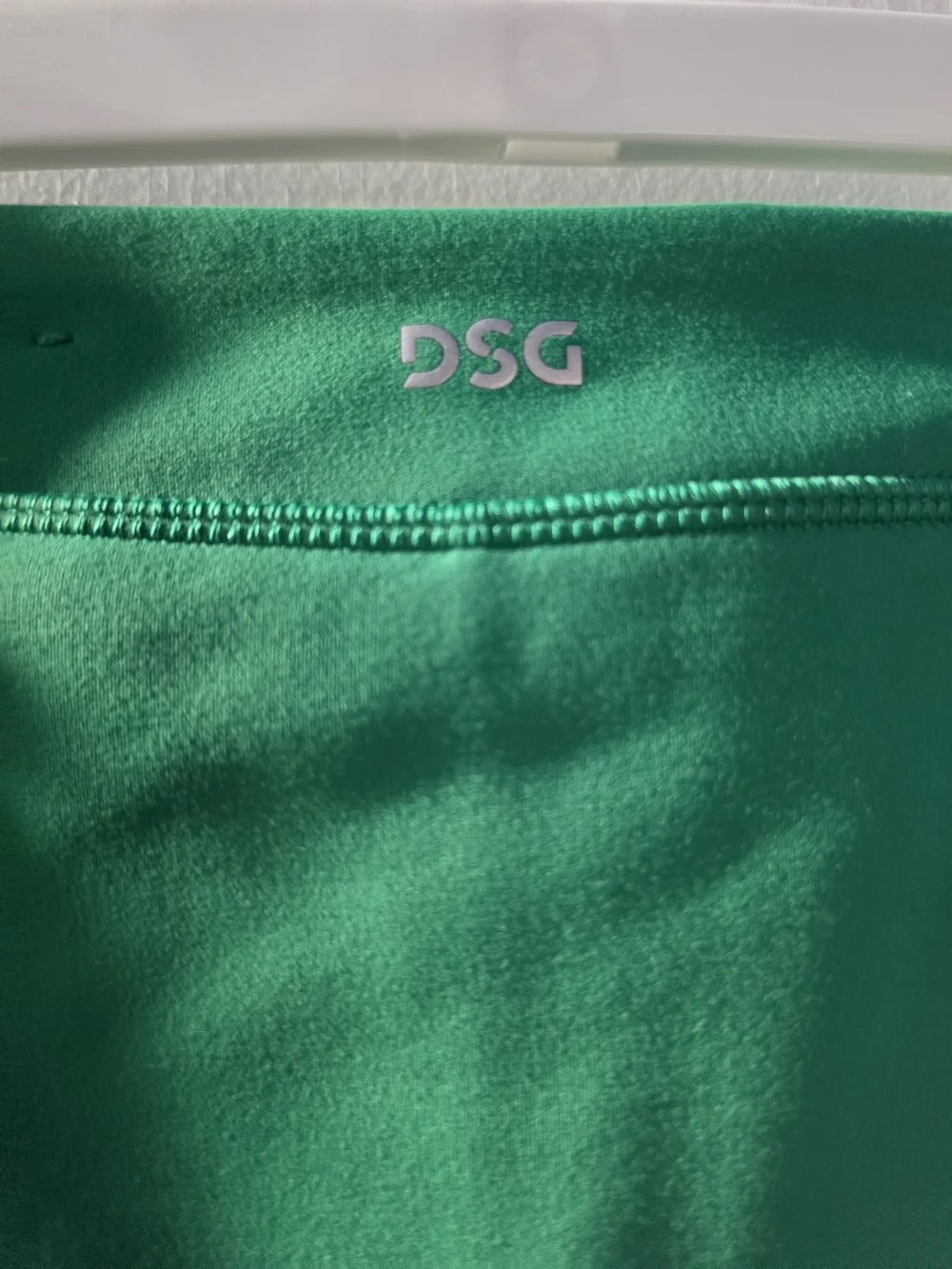 DSG bright green